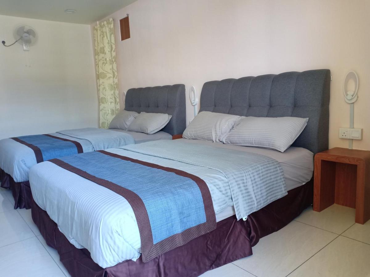 De Benz Inn Malacca Extérieur photo