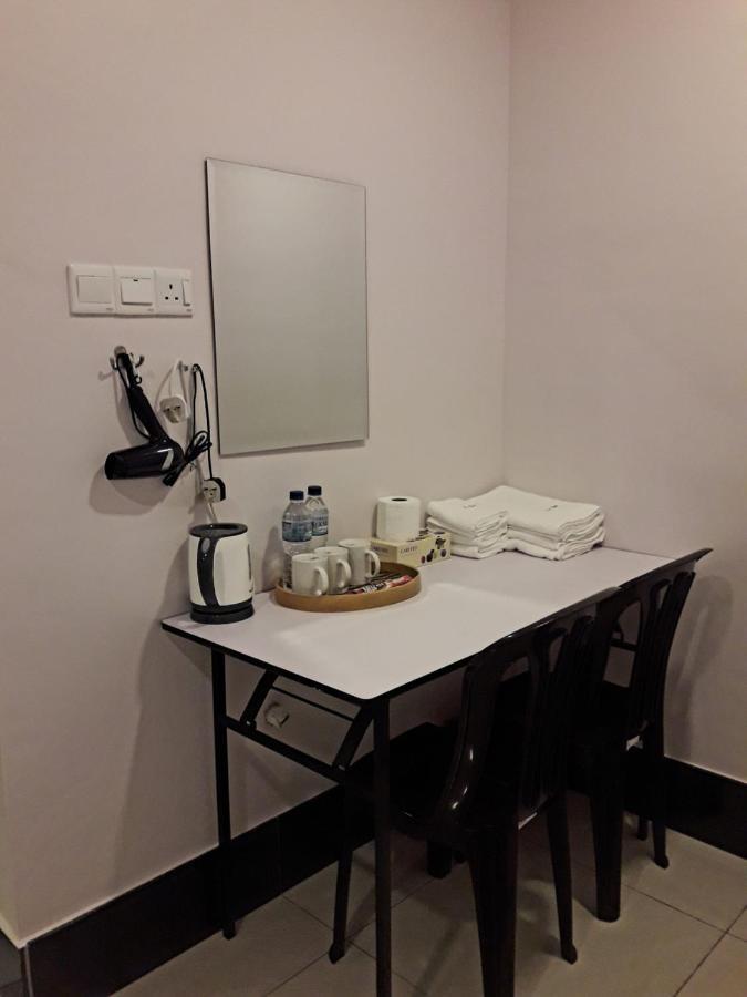 De Benz Inn Malacca Extérieur photo