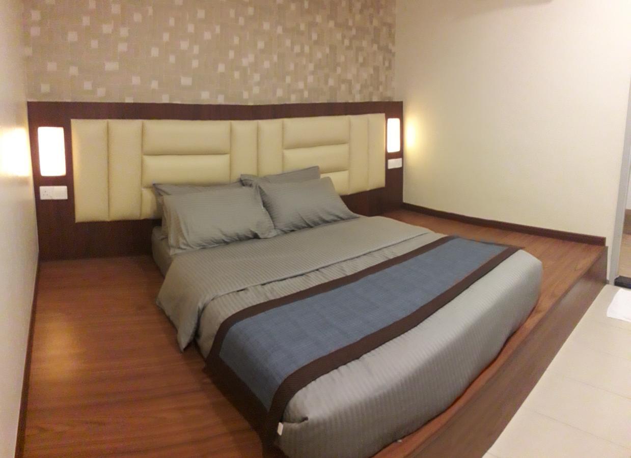 De Benz Inn Malacca Extérieur photo