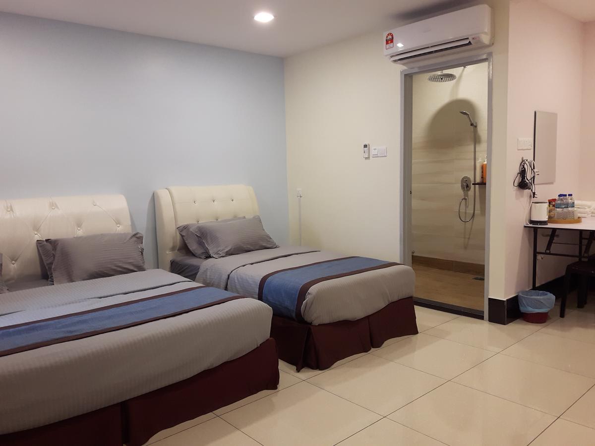 De Benz Inn Malacca Extérieur photo