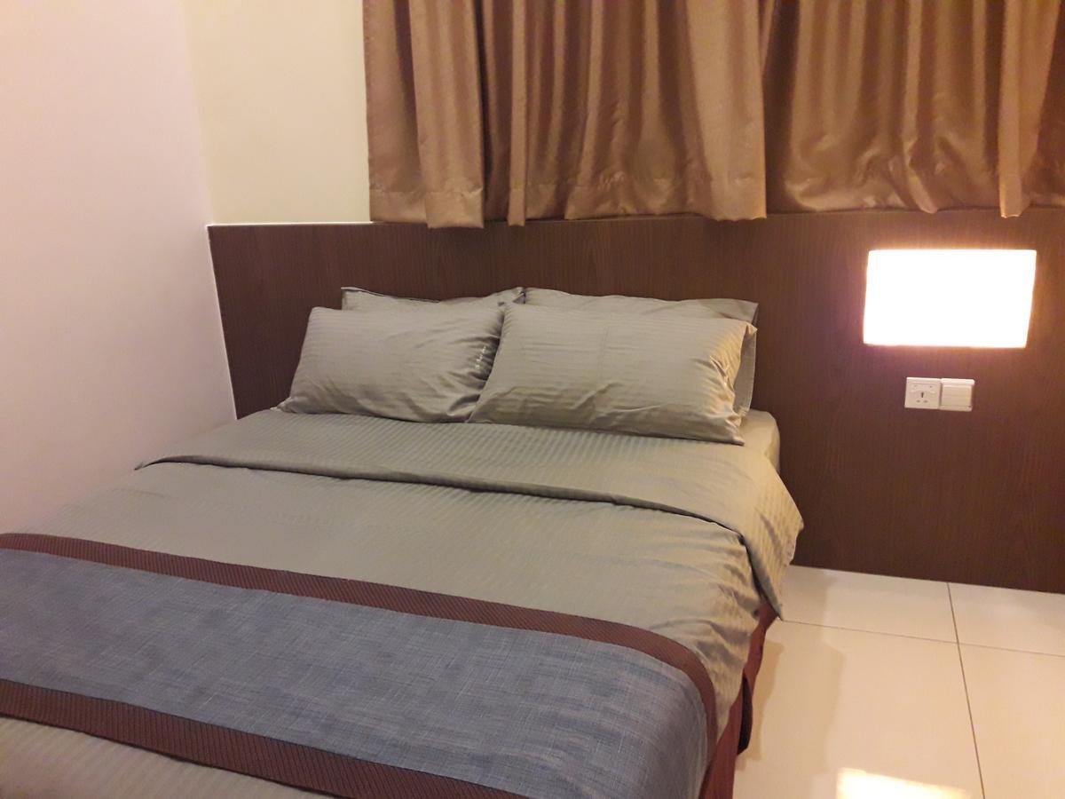 De Benz Inn Malacca Extérieur photo